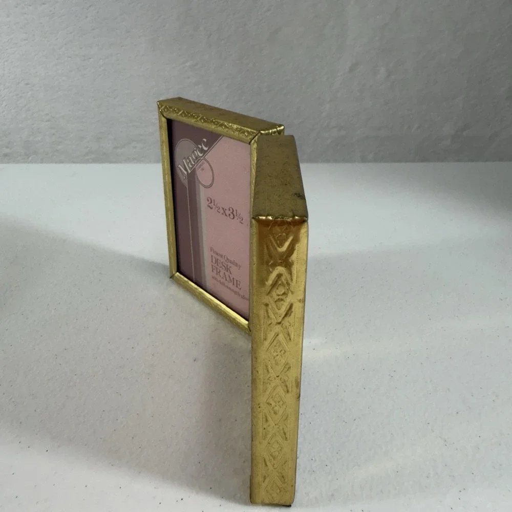 Vintage Magee Folding Brass Ornate Standing Double Picture Photo Frame 2.5 X 3.5